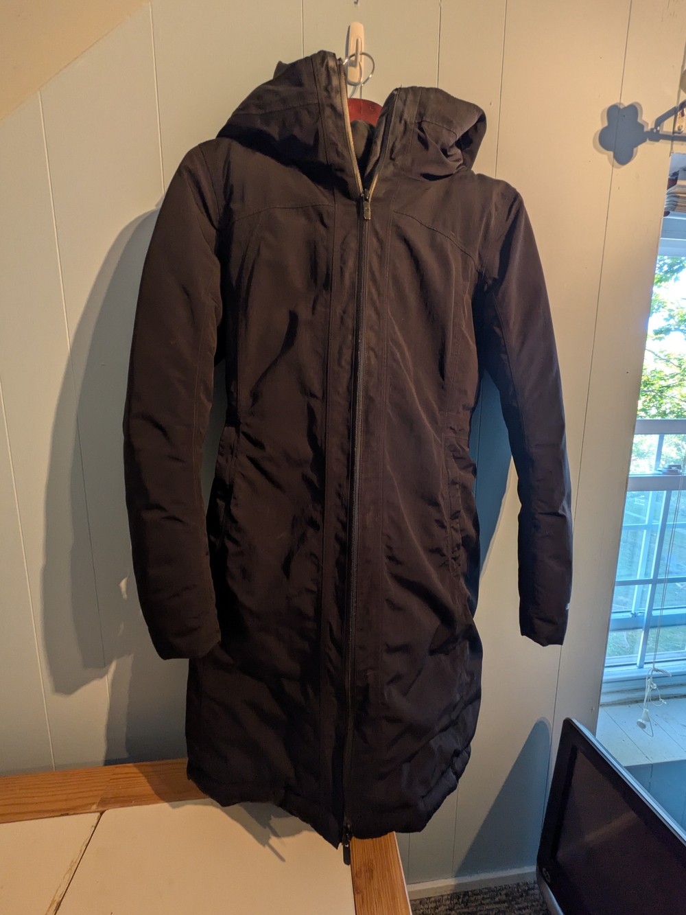 Lululemon Snow Warrior-needs New Zipper! Read Description!